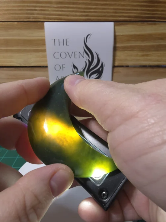 Green Crescent Moon Stone Palmstone - Picture 10 of 12